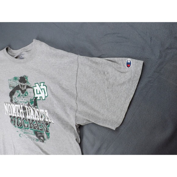 University of North Dakota Hockey‎ T shirt Men's Size XXL Champion Tag Gray - Picture 4 of 10